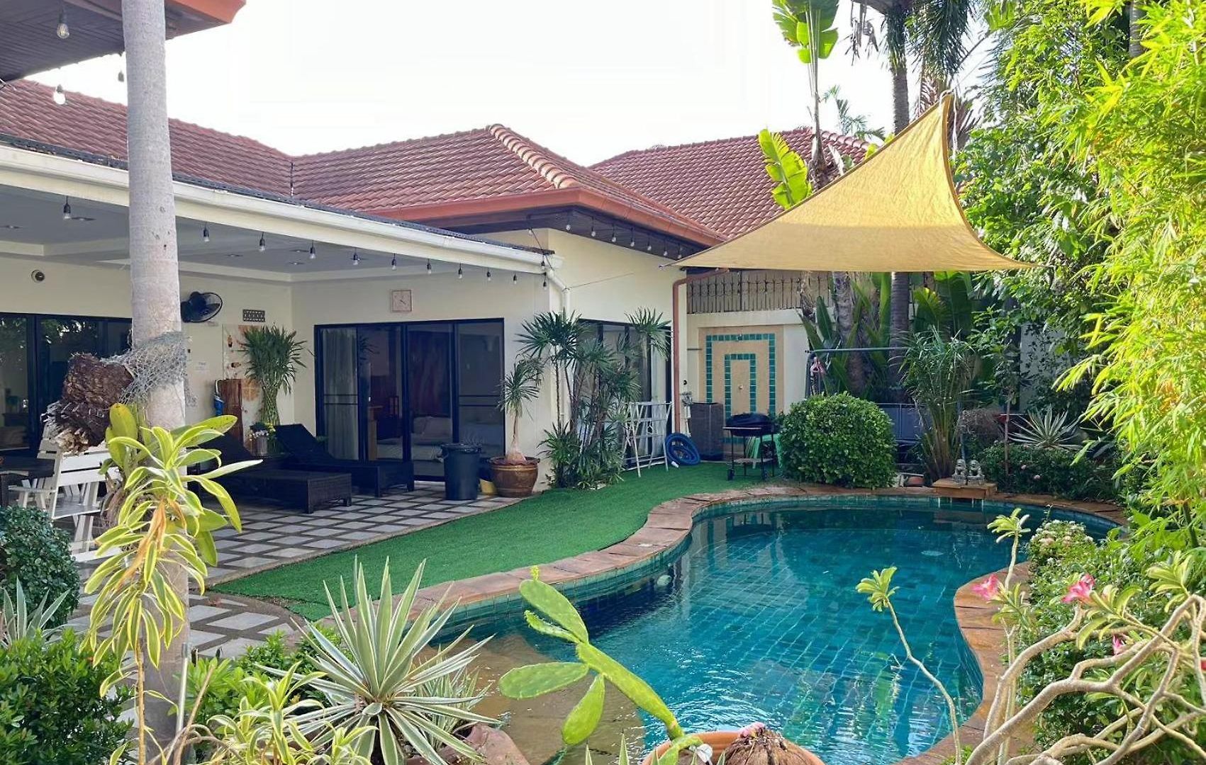 Mejestic Garden วิลล่า Pattaya
