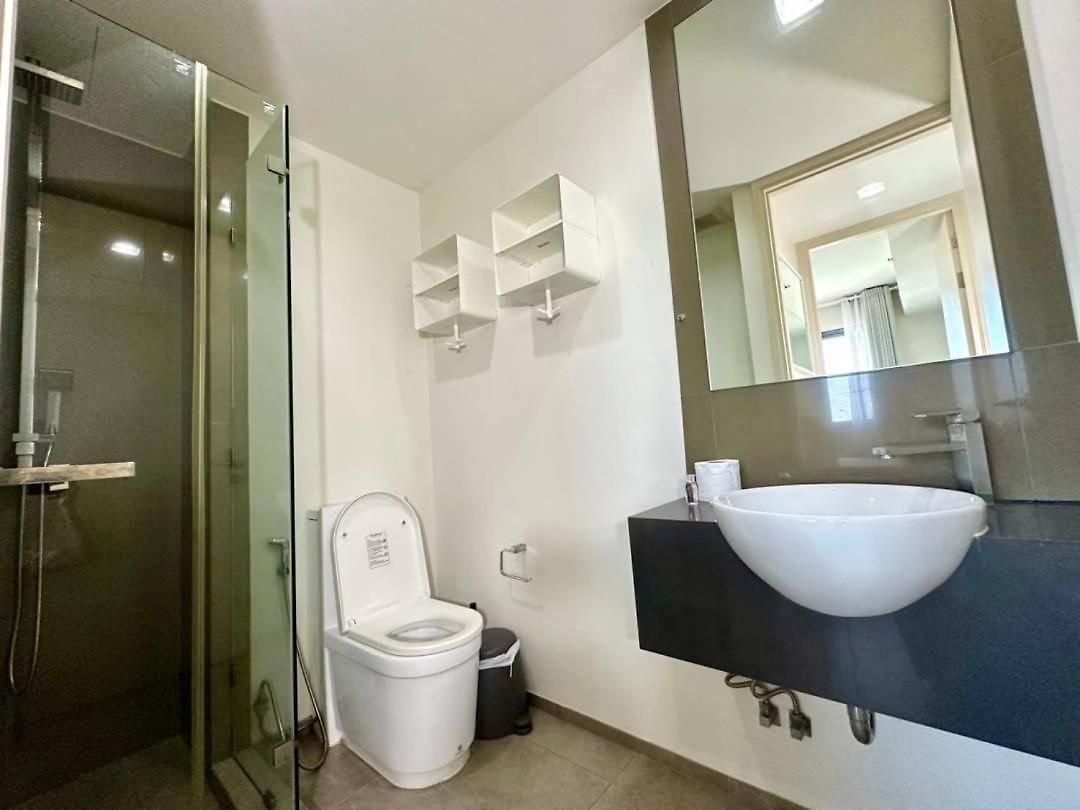 อพาร์ทเม้น Sea View Spacious At Pattaya