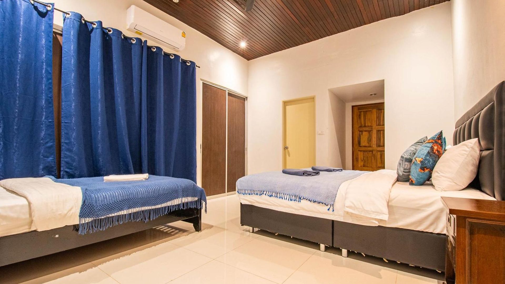 Seaside 3 Pools, 2 Mins Walk To Villa Pattaya