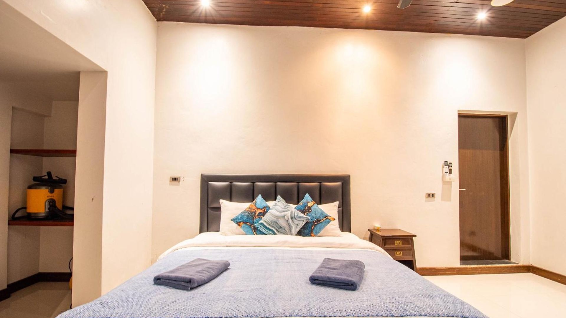 Seaside 3 Pools, 2 Mins Walk To Villa *