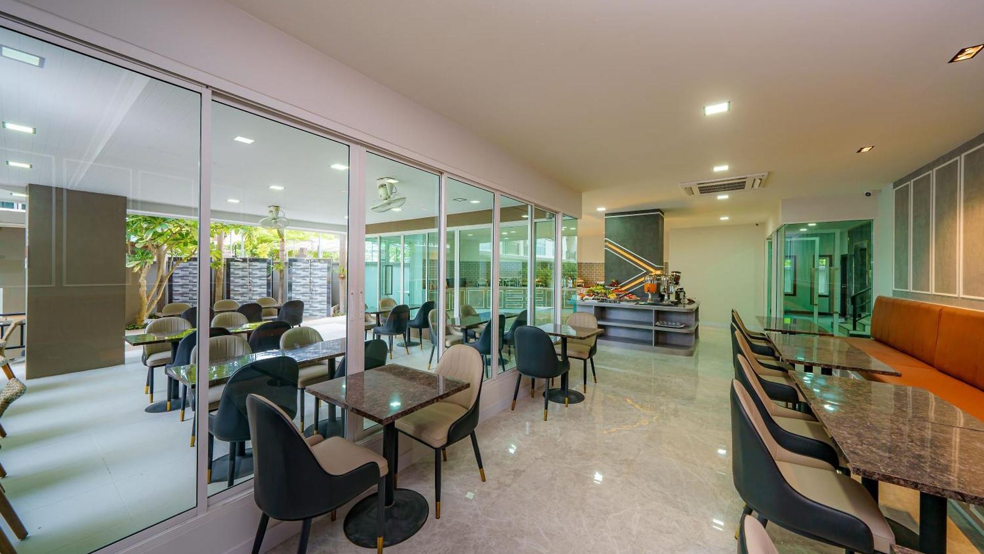 Lhc And โรงแรม Pattaya