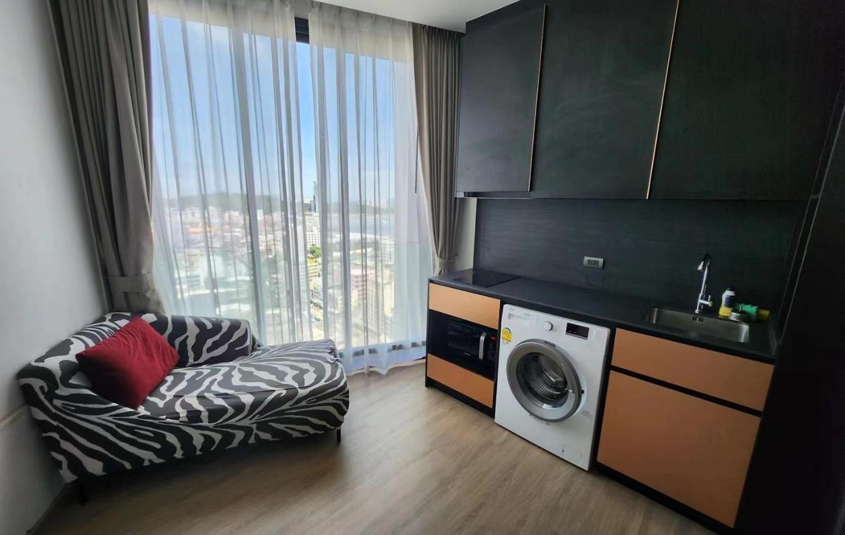 24a网红无边泳池edge豪华单卧室套房 海滩3分钟 อพาร์ทเม้น *