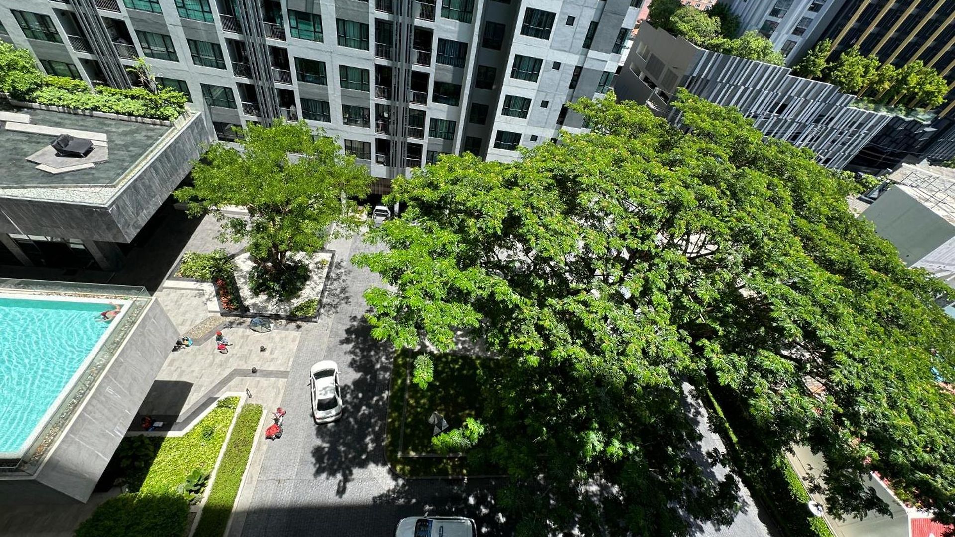 芭提雅市中心the Base 高端公寓酒店 Apartment *