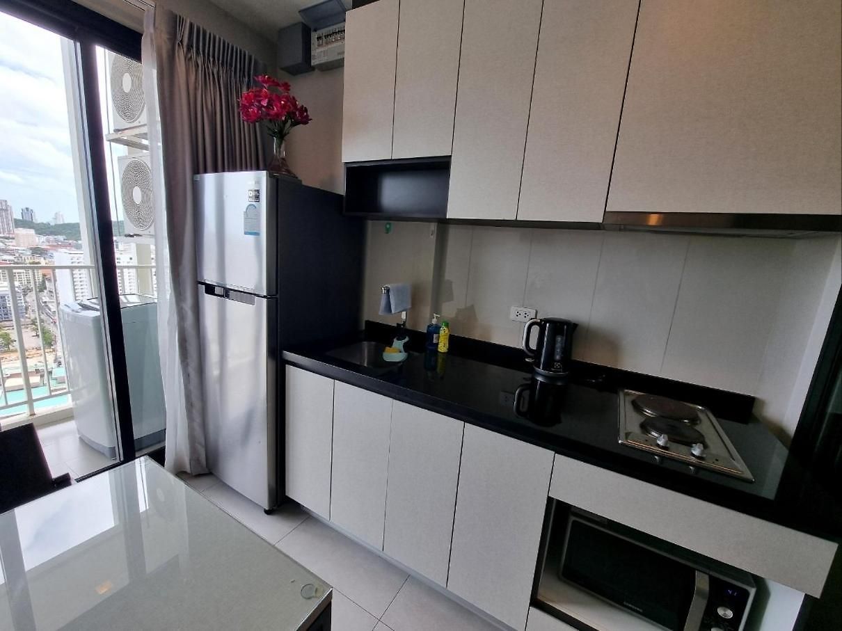 The Base Center Of Rooftop Swimming Pool Apartment Pattaya