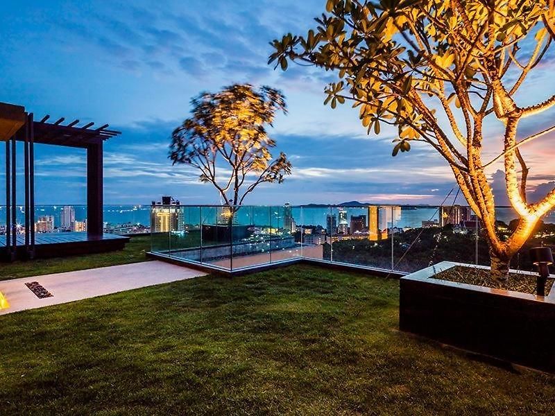Sea View -high Floor 2 Bed Excellent Location อพาร์ทเม้น