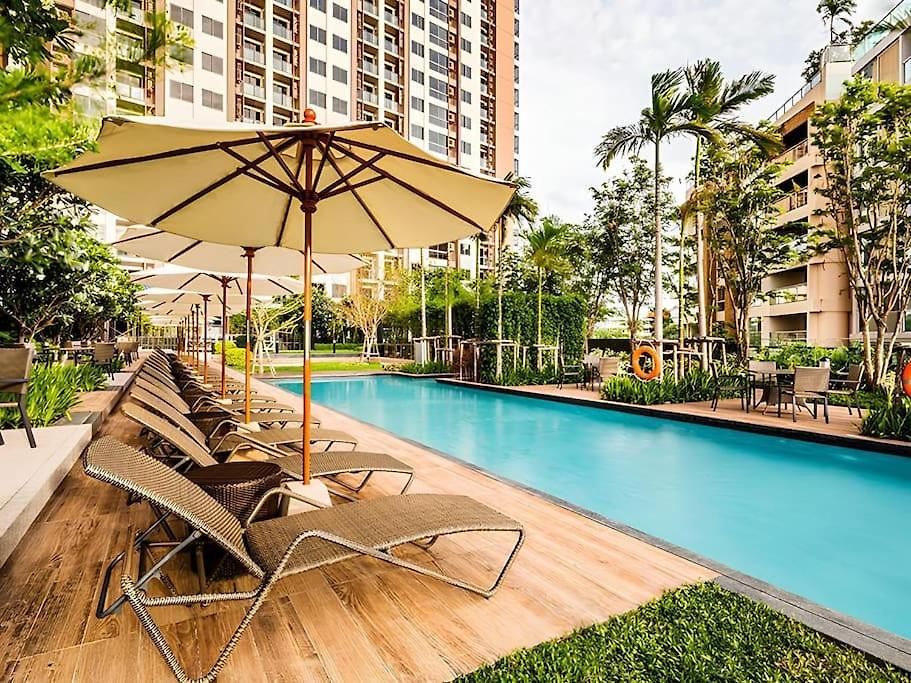 อพาร์ทเม้น Sea View Spacious Near Walking Street Pattaya