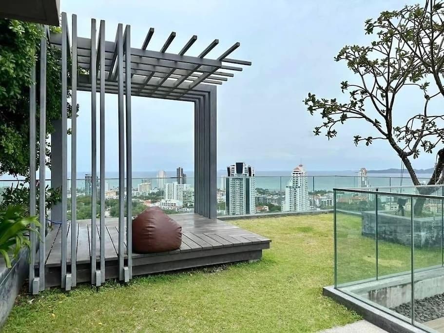 Sea View Spacious Near Walking Street * Pattaya