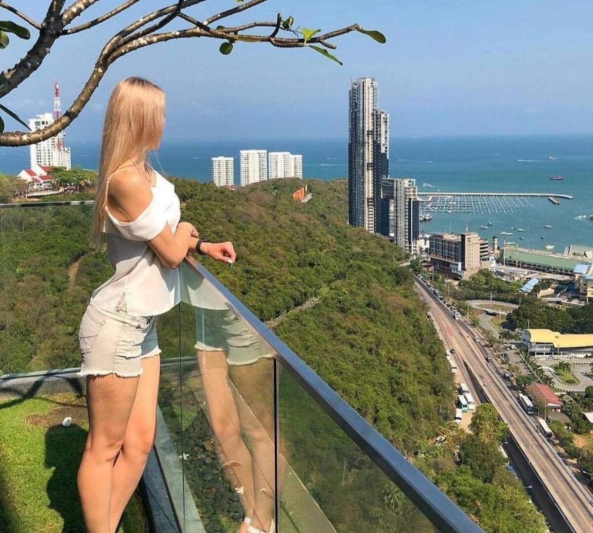 Sea View Spacious At