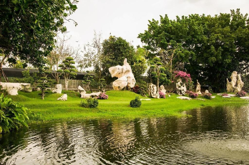 รีสอร์ท Lotusland Pattaya