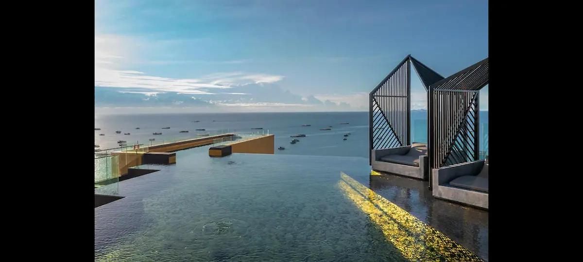 Apartment Downtown Chic Rooftop Pool #es20712 Pattaya