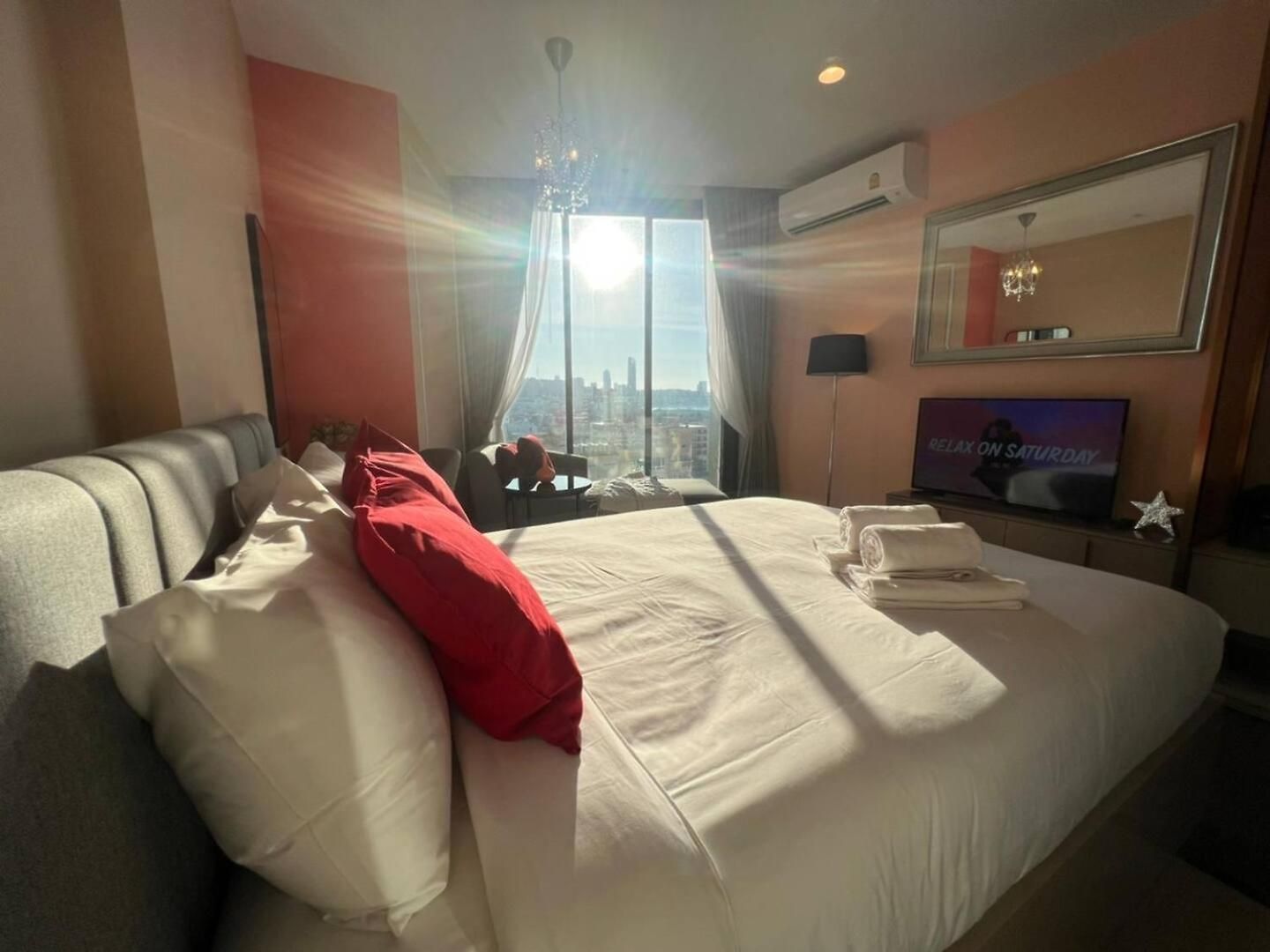 Apartment Downtown Chic Rooftop Pool #es20712 *