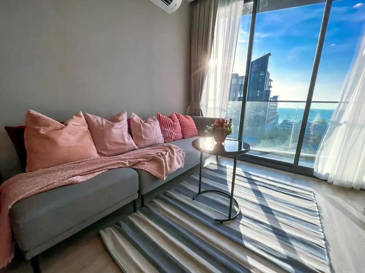 Newest!& Rare 2bdrms Ocean Facing Balcony #ef23914 อพาร์ทเม้น Pattaya