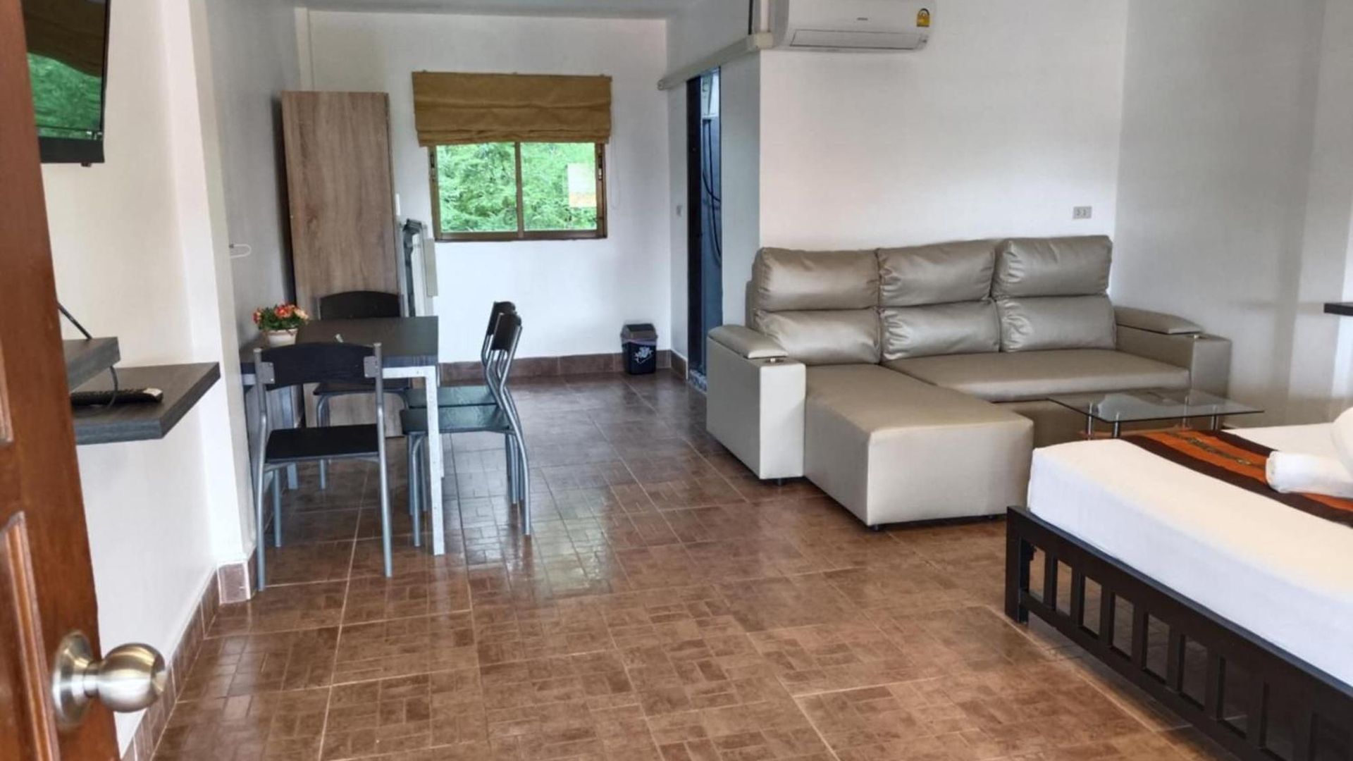 บ้านพัก Phratamnak & - 100 Mtr From The 4*