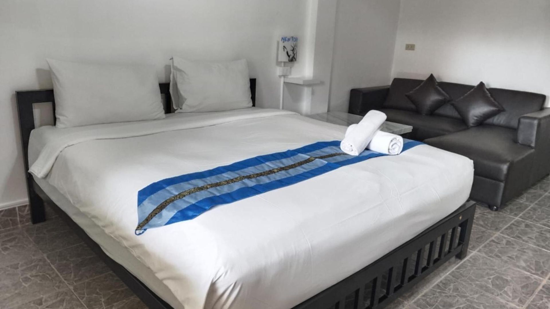 บ้านพัก Phratamnak & - 100 Mtr From The Pattaya
