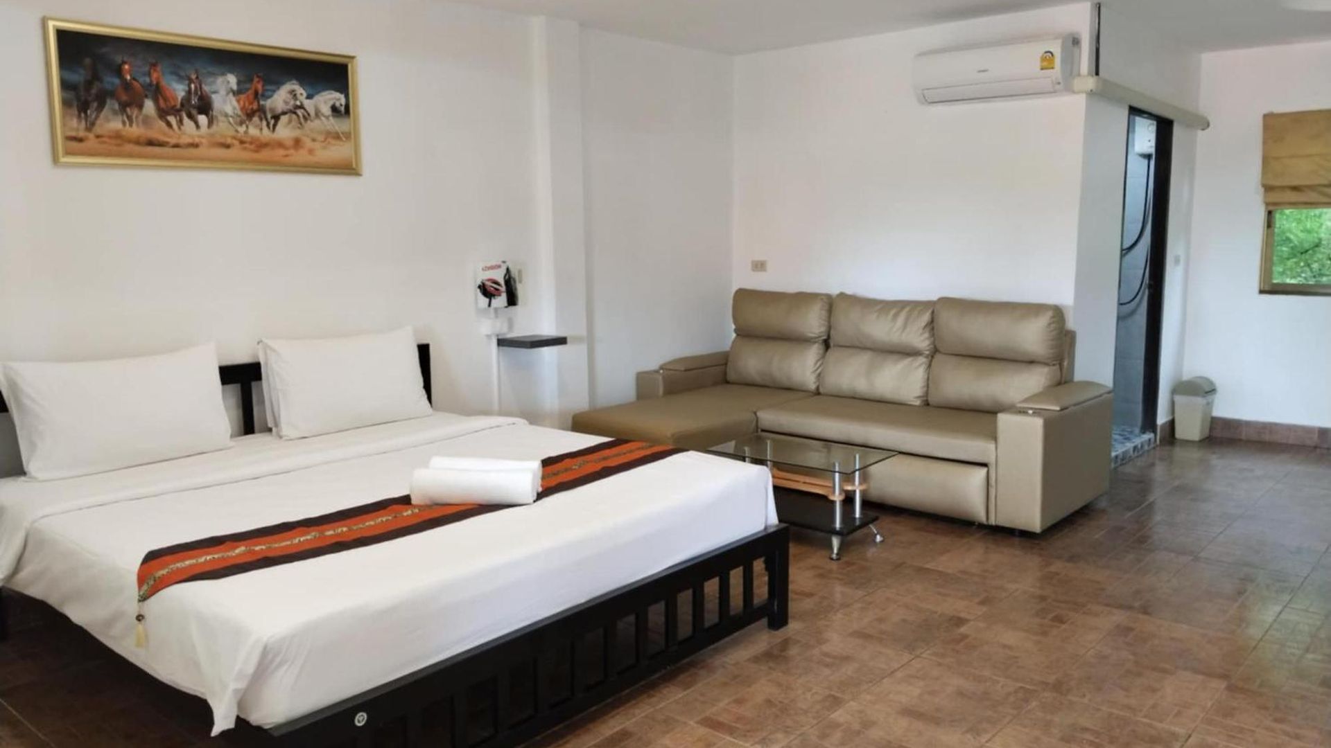 Phratamnak & - 100 Mtr From The 4* Pattaya