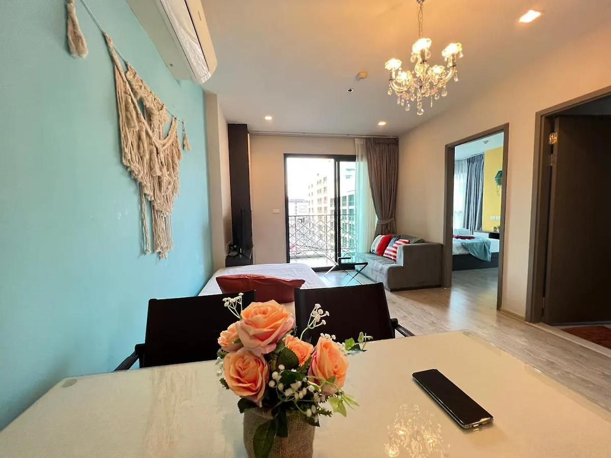 อพาร์ทเม้น Downtown Lux Fun 2bedroom Rooftop Pool #tbb6575 *