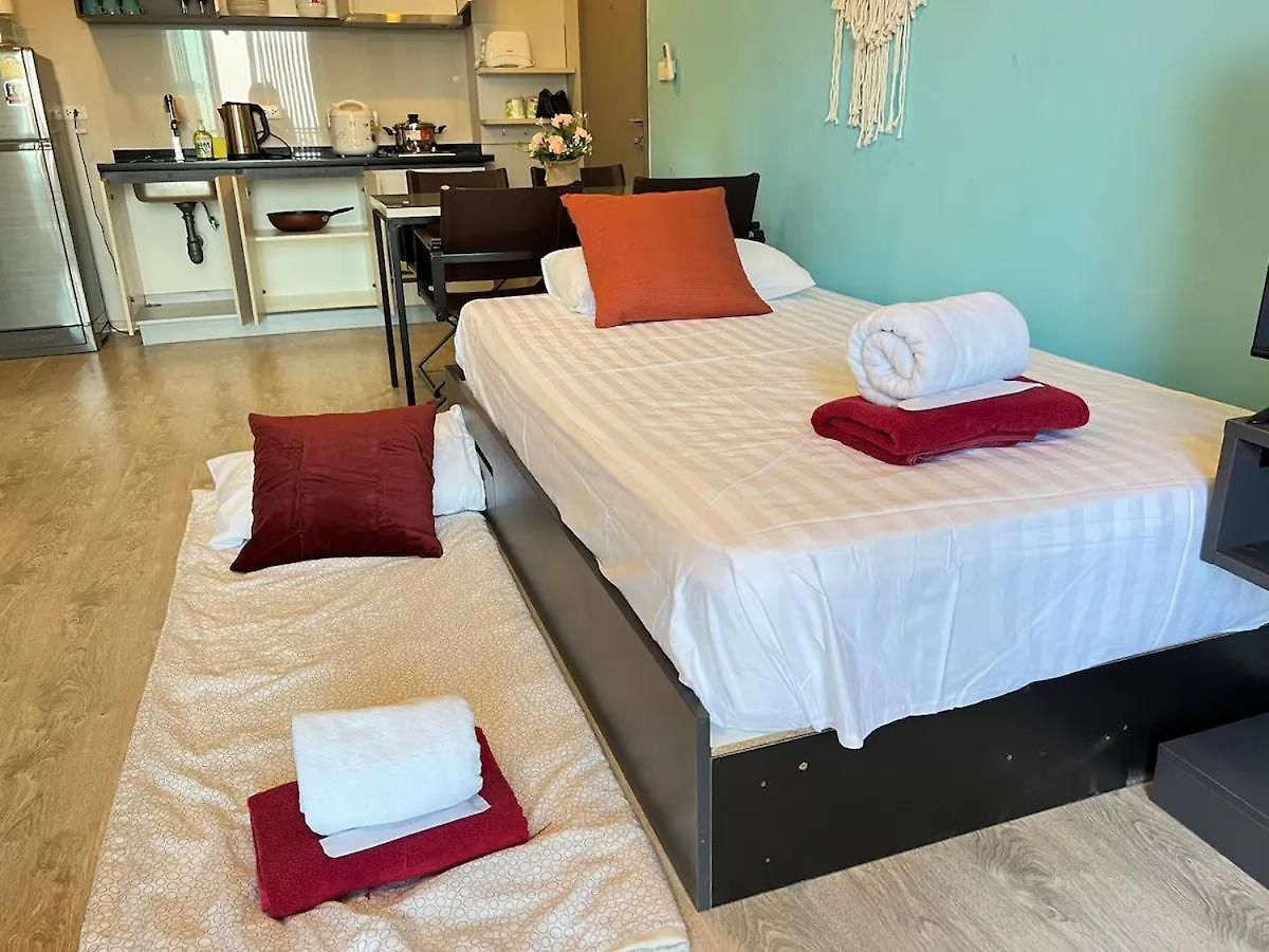 อพาร์ทเม้น Downtown Lux Fun 2bedroom Rooftop Pool #tbb6575