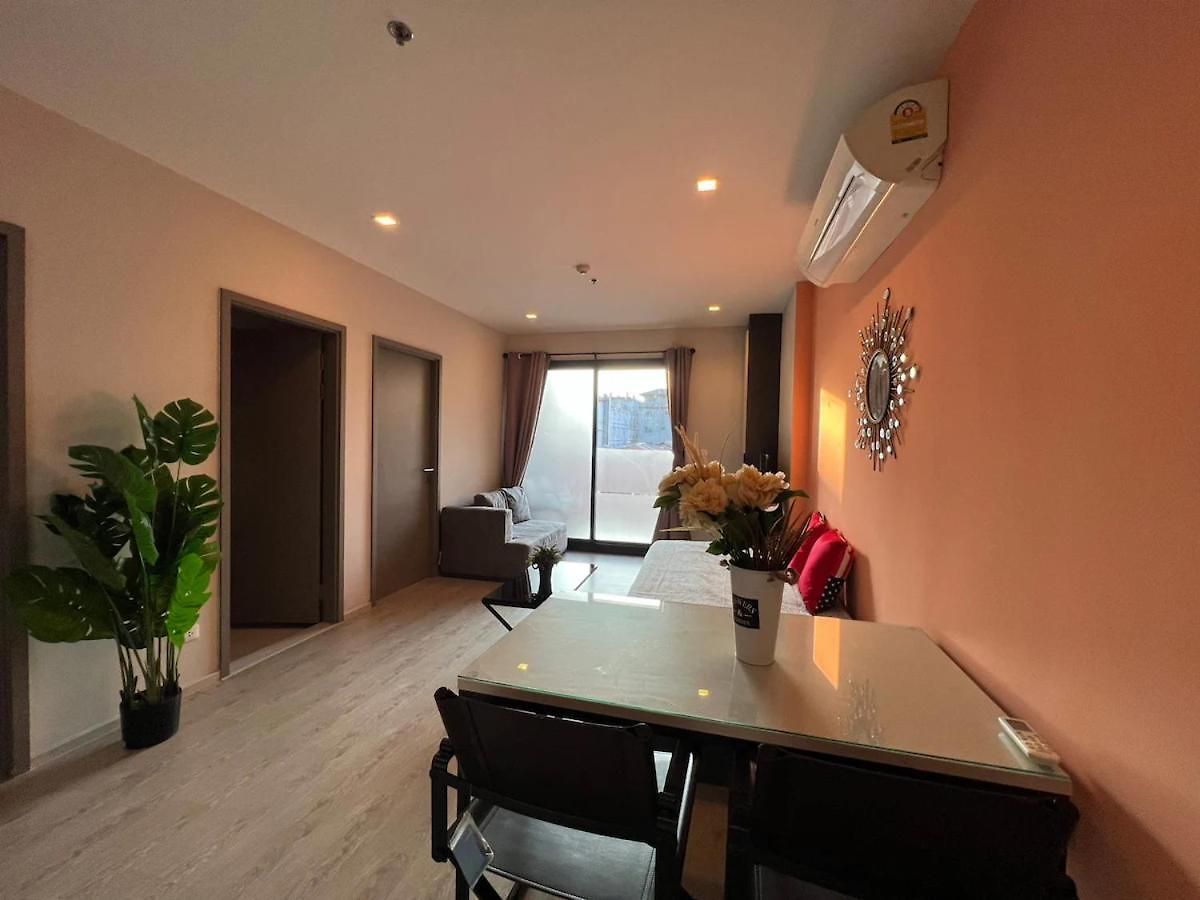อพาร์ทเม้น Downtown Lux Fun 2bedroom Rooftop Pool #tbb6032 *