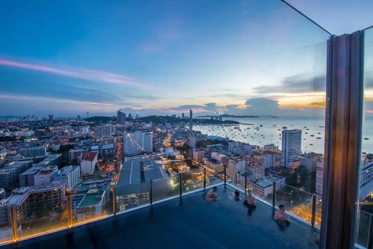 Downtown Lux Fun Rooftop Pool #ta41221 อพาร์ทเม้น Pattaya
