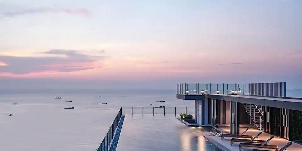 Downtown Lux Fun Sea View Rooftop Pool #ta31317 * Pattaya