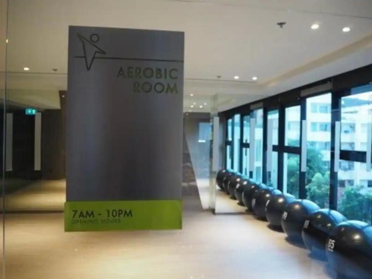 อพาร์ทเม้น Downtown Lux Fun Rooftop Pool #ta1077
