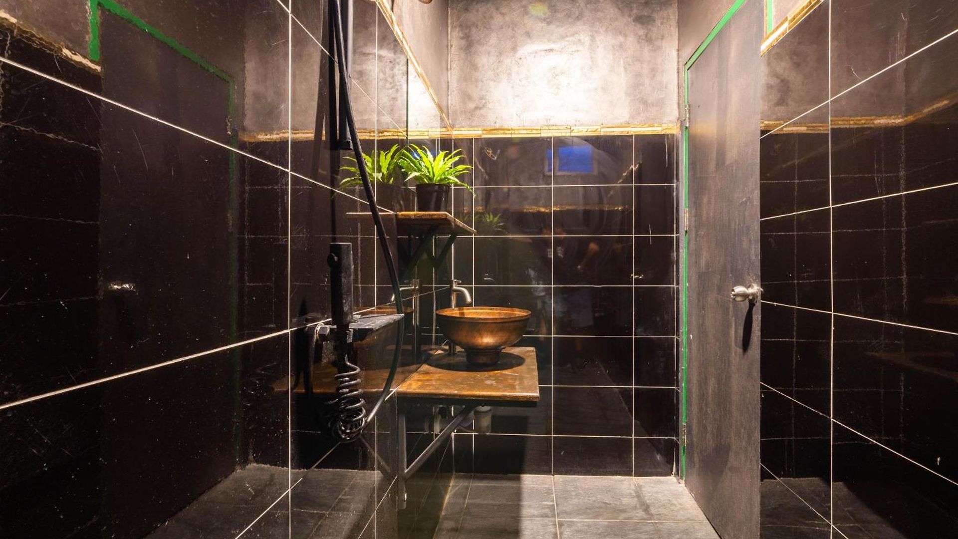 The Jungle Khophai Center 5 Bedroom Apartment Pattaya