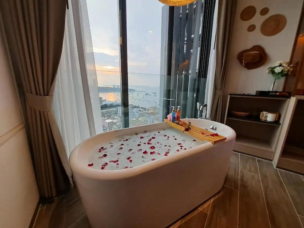 Apartment Floor Intimate Pleasure The Nestsuite#e92