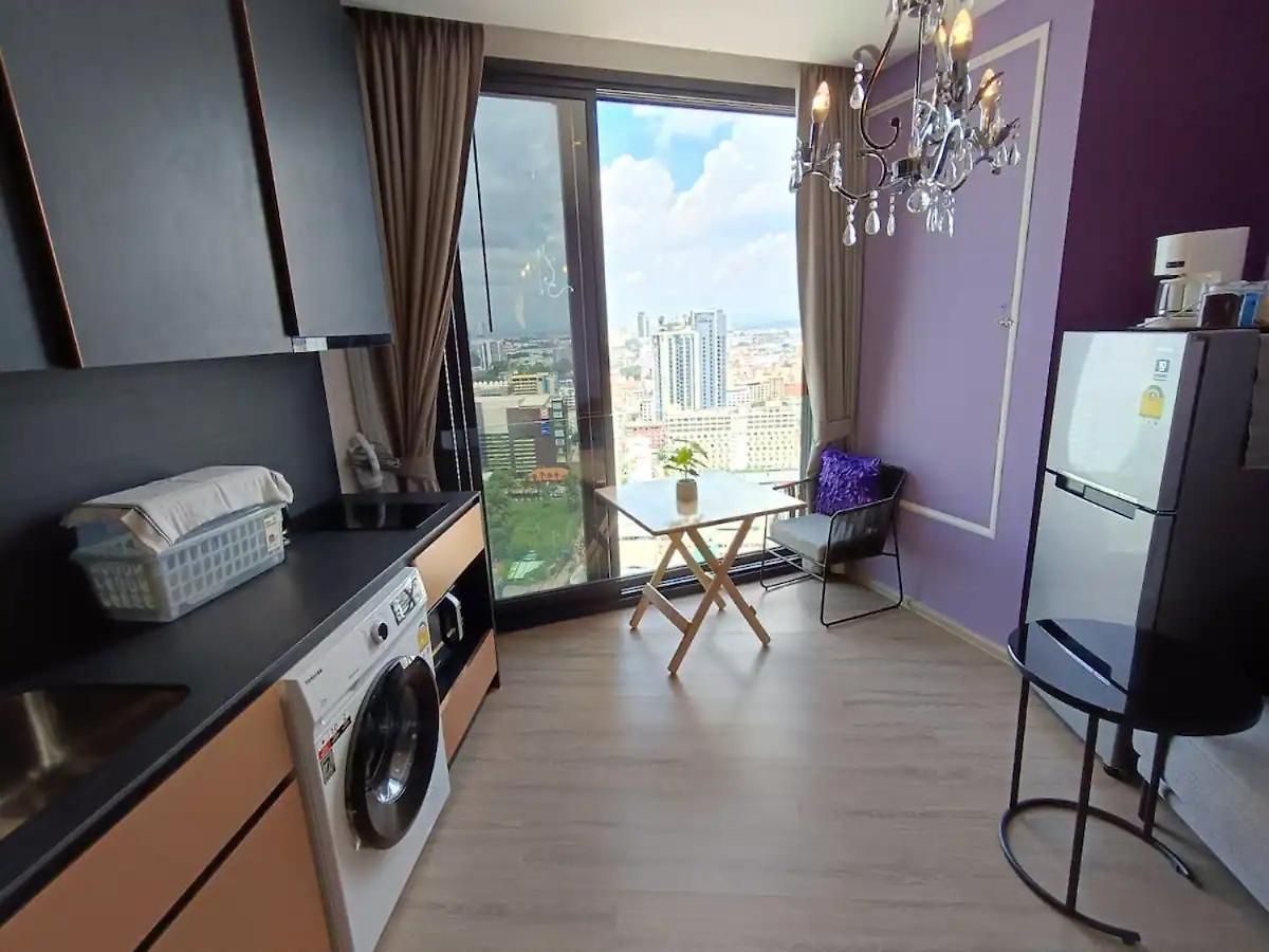 อพาร์ทเม้น Downtown Chic High Floor& Seaview #en57928