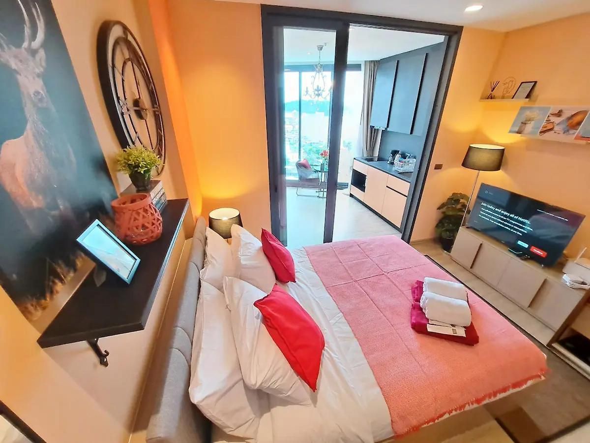 Downtown Chic High Floor& Seaview #es47524 Pattaya