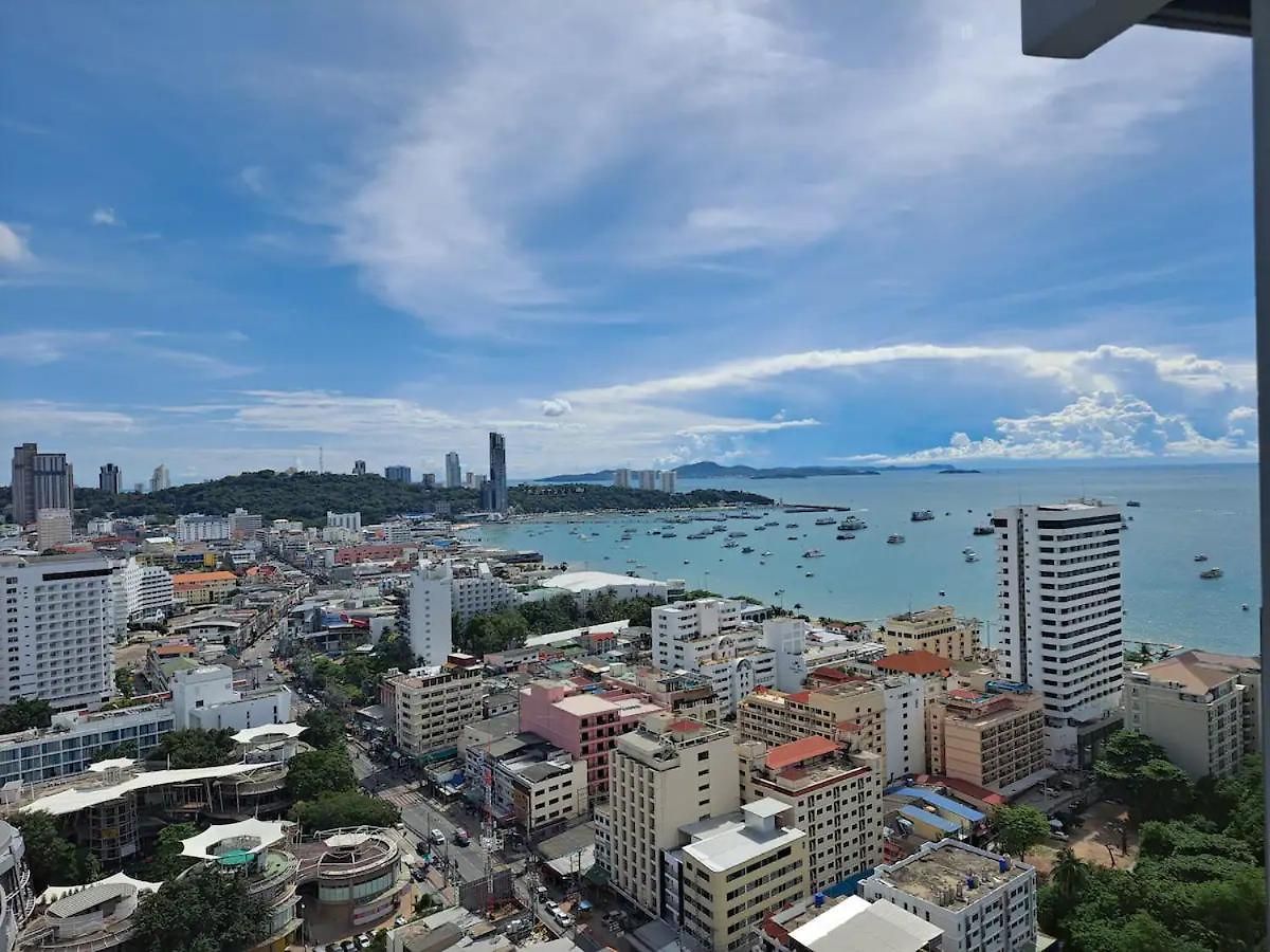 Apartment Downtown Chic High Floor& Seaview #es47524 Pattaya