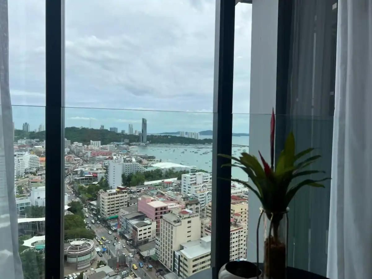 อพาร์ทเม้น Downtown Chic High Floor & Seaview #es40621 Pattaya