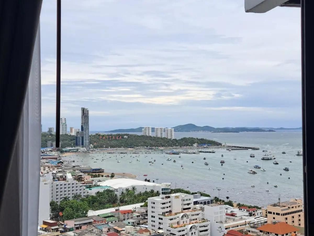 อพาร์ทเม้น Downtown Chic High Floor & Seaview #es40621 Pattaya