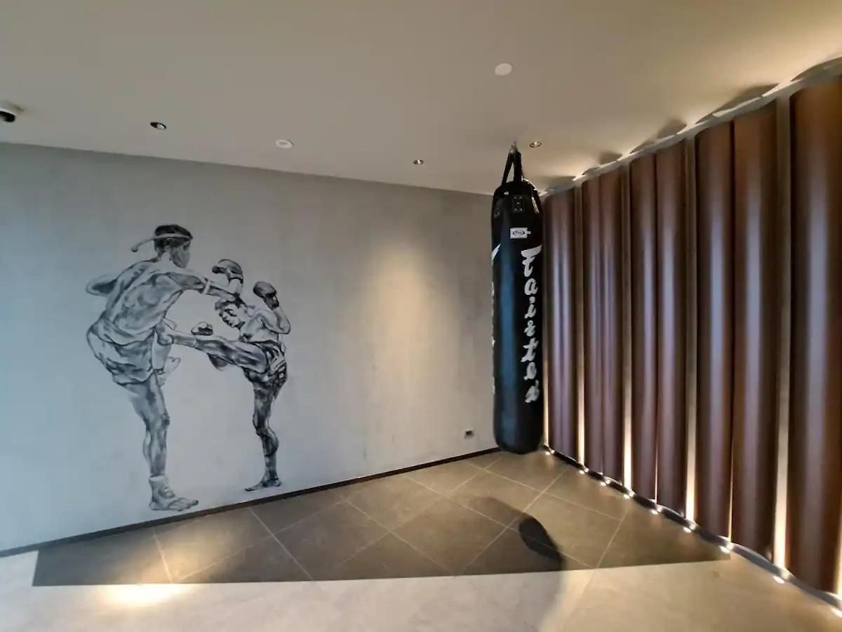 Downtown Chic Rooftop Pool #en34118 อพาร์ทเม้น *