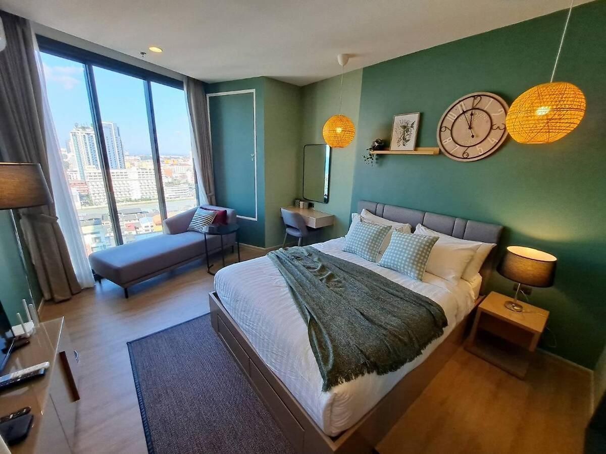 Downtown Chic Rooftop Pool #en34118 Pattaya