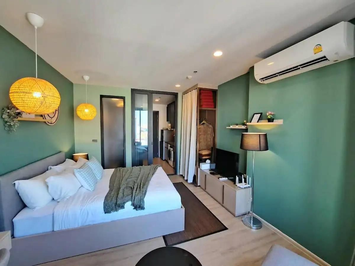 Downtown Chic Rooftop Pool #en34018 อพาร์ทเม้น *