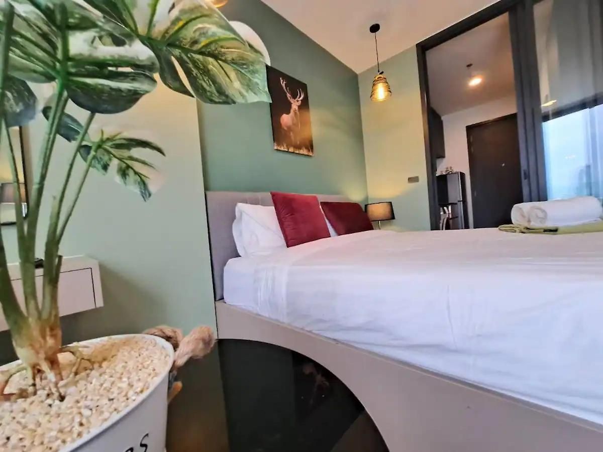 Downtown Chic Rooftop Pool #en33918 อพาร์ทเม้น Pattaya