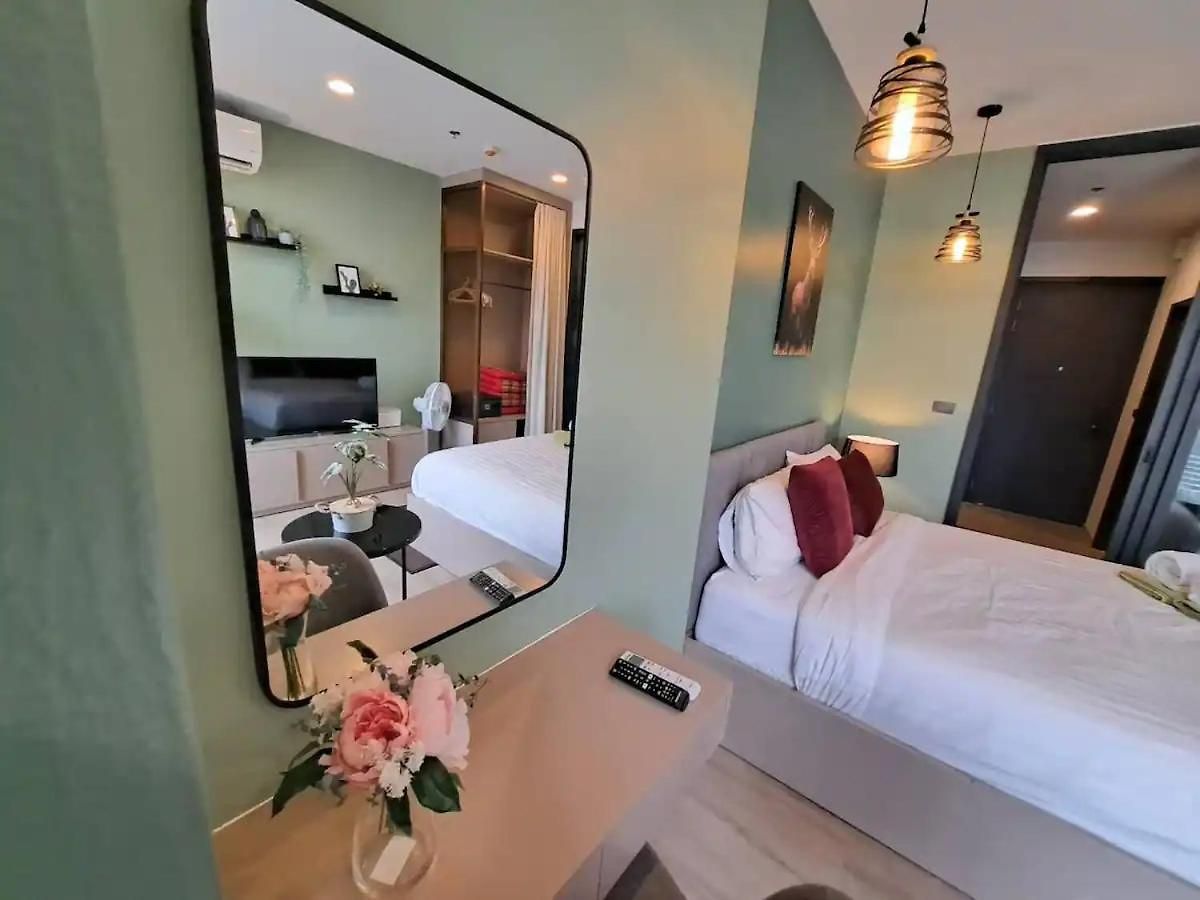 Downtown Chic Rooftop Pool #en33918 Pattaya