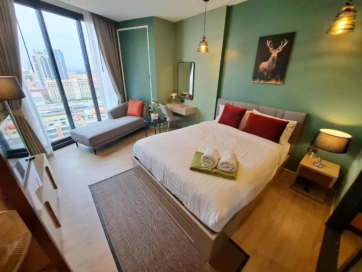 อพาร์ทเม้น Downtown Chic Rooftop Pool #en33918 *