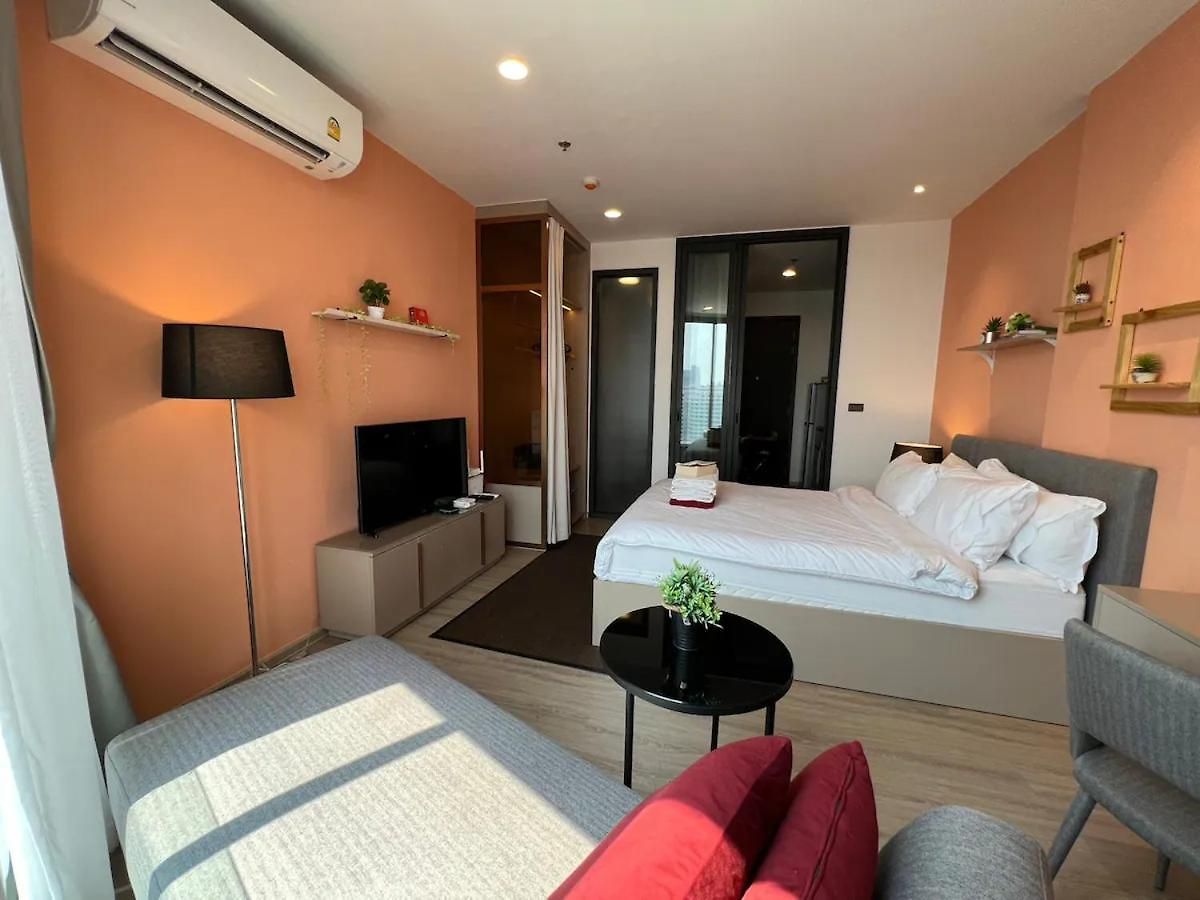 อพาร์ทเม้น Downtown Chic Rooftop Pool #es32518