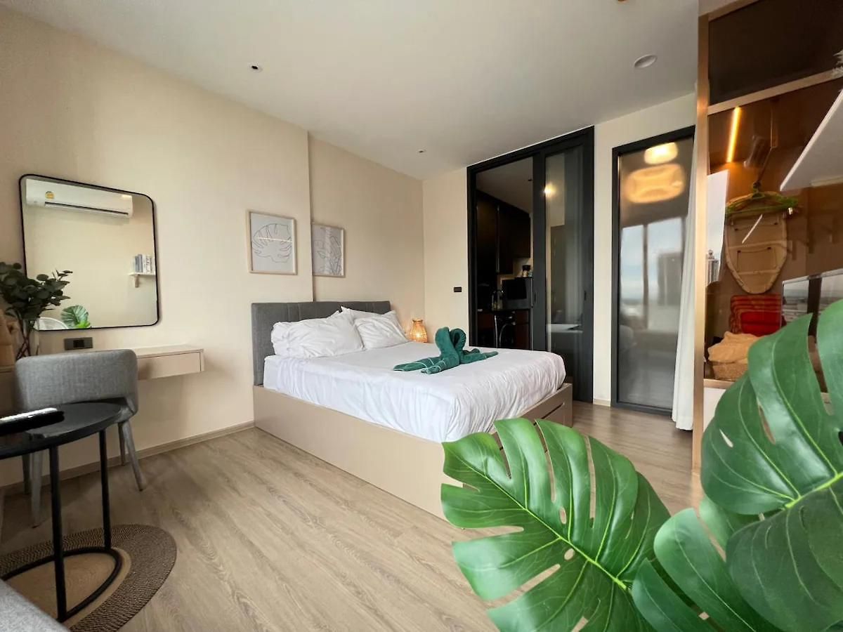 Downtown Chic Rooftop Pool #en26515 Apartment Pattaya