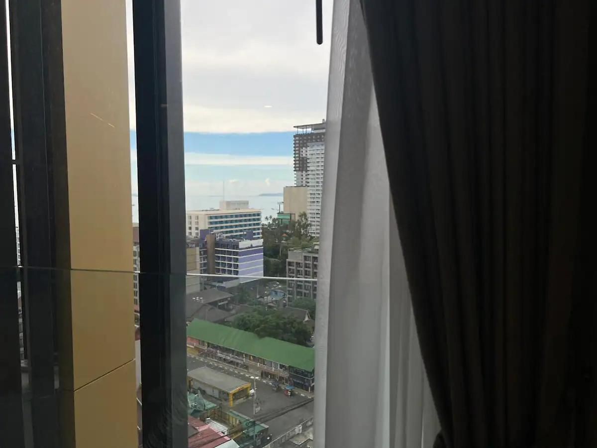 Apartment Downtown Chic Rooftop Pool #en26515