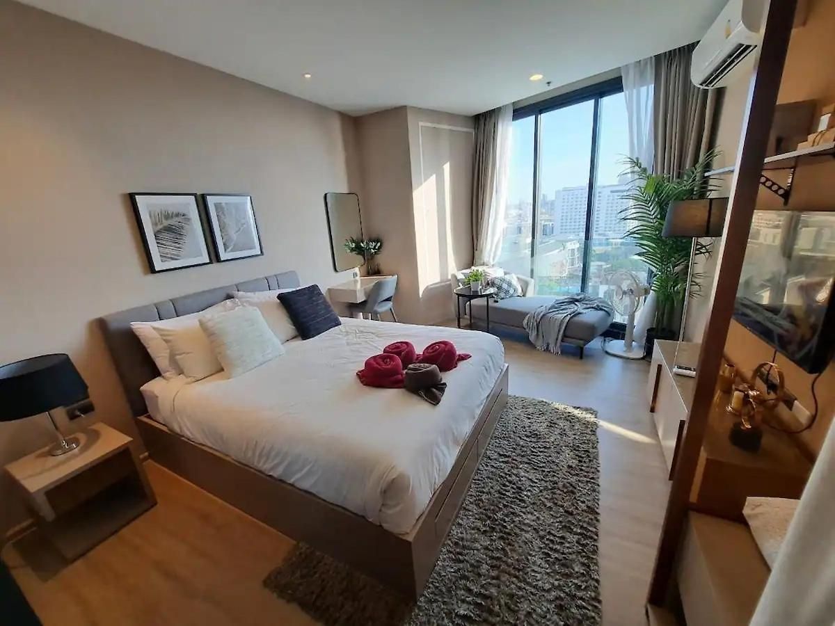 Downtown Chic Rooftop Pool #es26215 อพาร์ทเม้น *