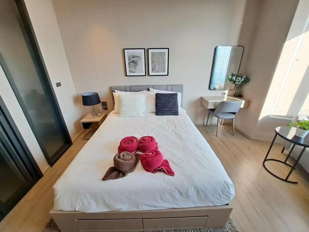 อพาร์ทเม้น Downtown Chic Rooftop Pool #es26215 *