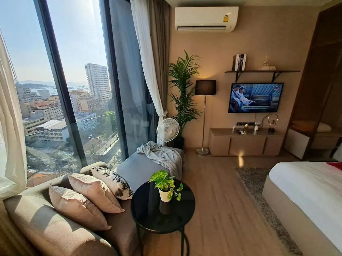 อพาร์ทเม้น Downtown Chic Rooftop Pool #es26215 *