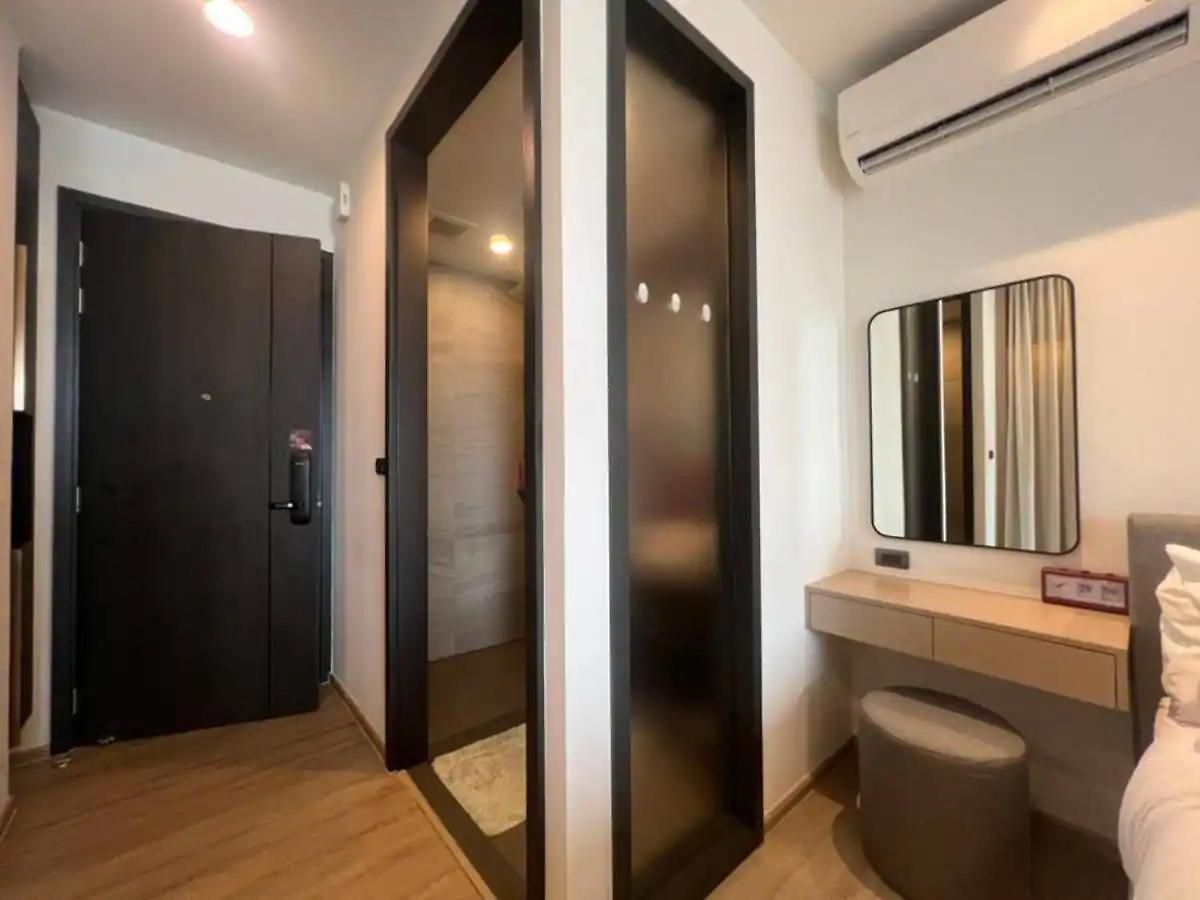 อพาร์ทเม้น Downtown Chic Rooftop Pool #es26215 *