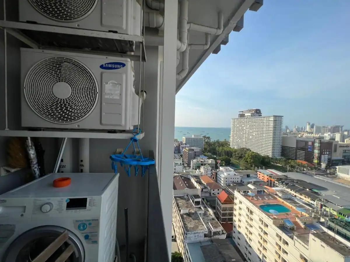 อพาร์ทเม้น Downtown Lux Fun Rooftop Pool #tb10112 Pattaya