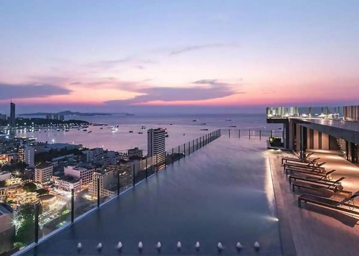 อพาร์ทเม้น Downtown 2bdrm 2bath Sea View Base #tbb946