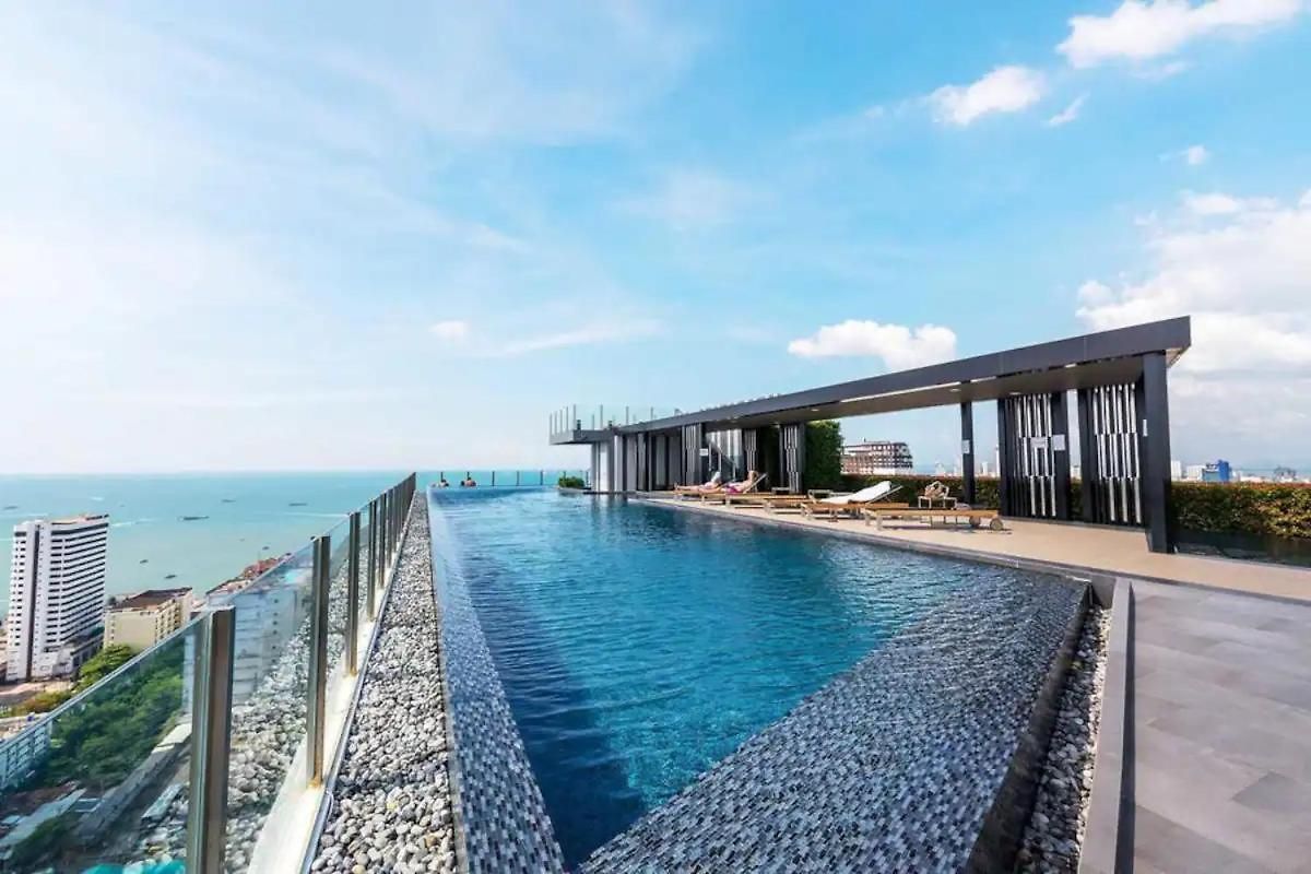 อพาร์ทเม้น Downtown 2bdrm 2bath Sea View Base #tbb946 Pattaya