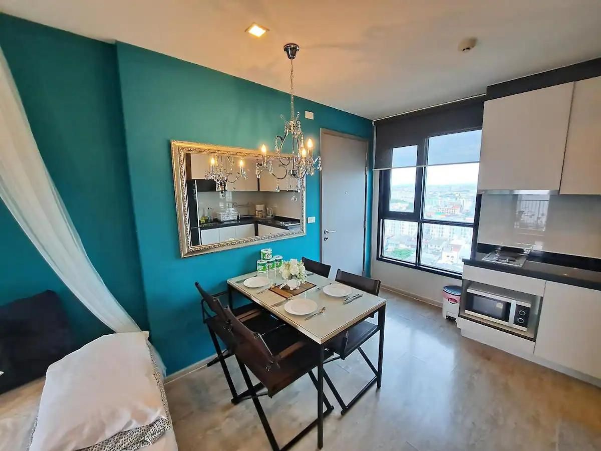 อพาร์ทเม้น Downtown 2bdrm 2bath Sea View Base #tbb946