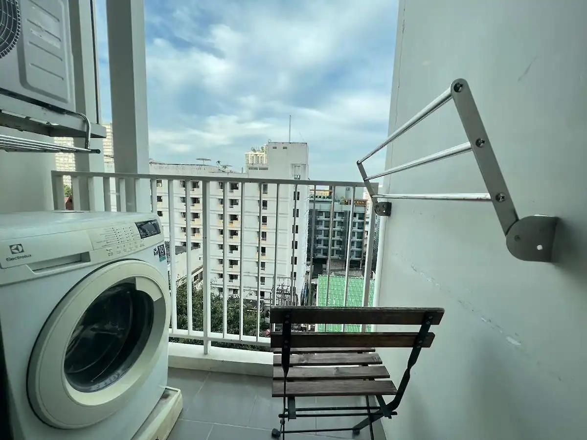 อพาร์ทเม้น Downtown Lux Fun Rooftop Pool #tb7318 *